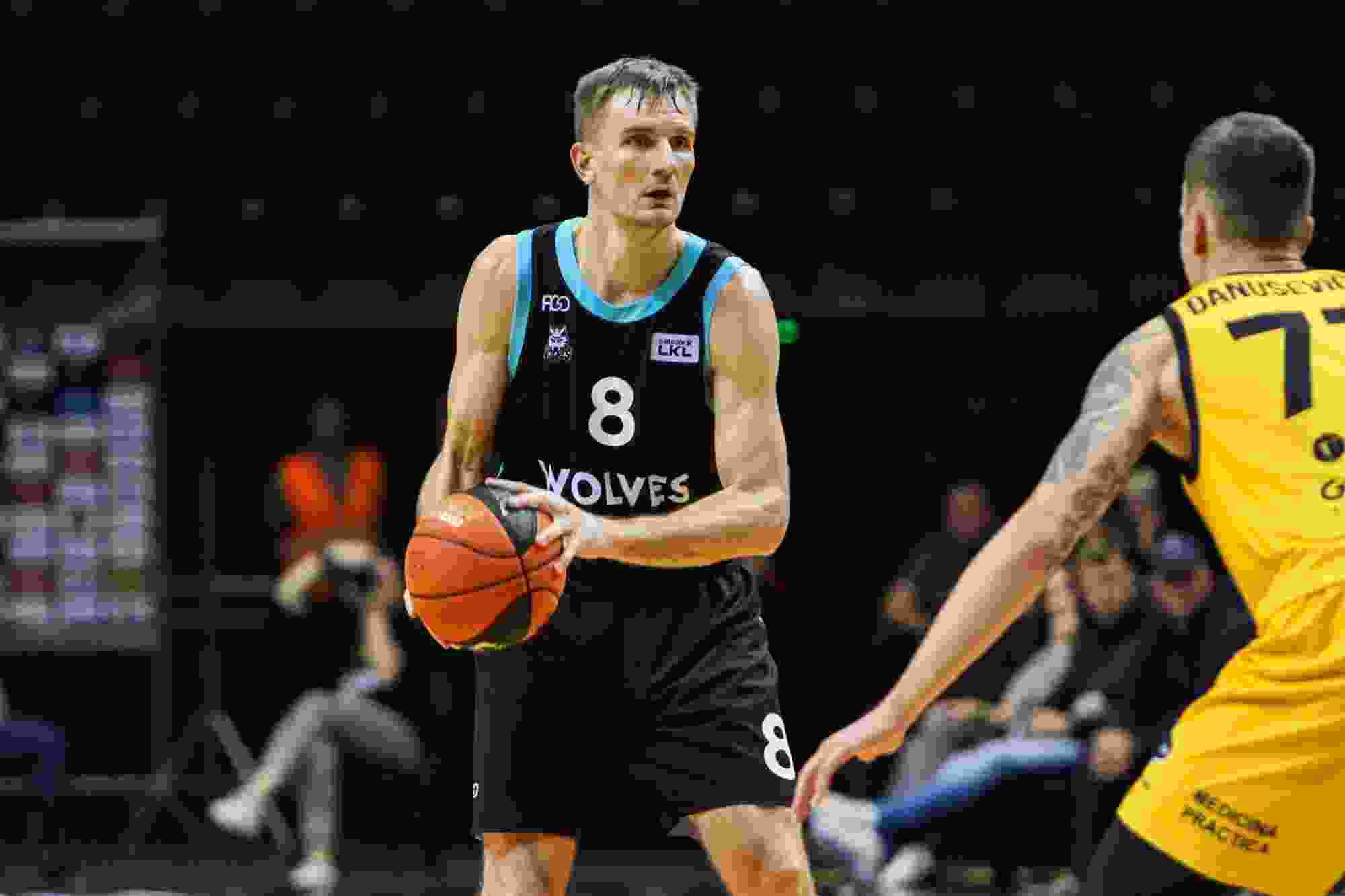 „Wolves“ sezoną pradėjo nelengva pergale Šiauliuose