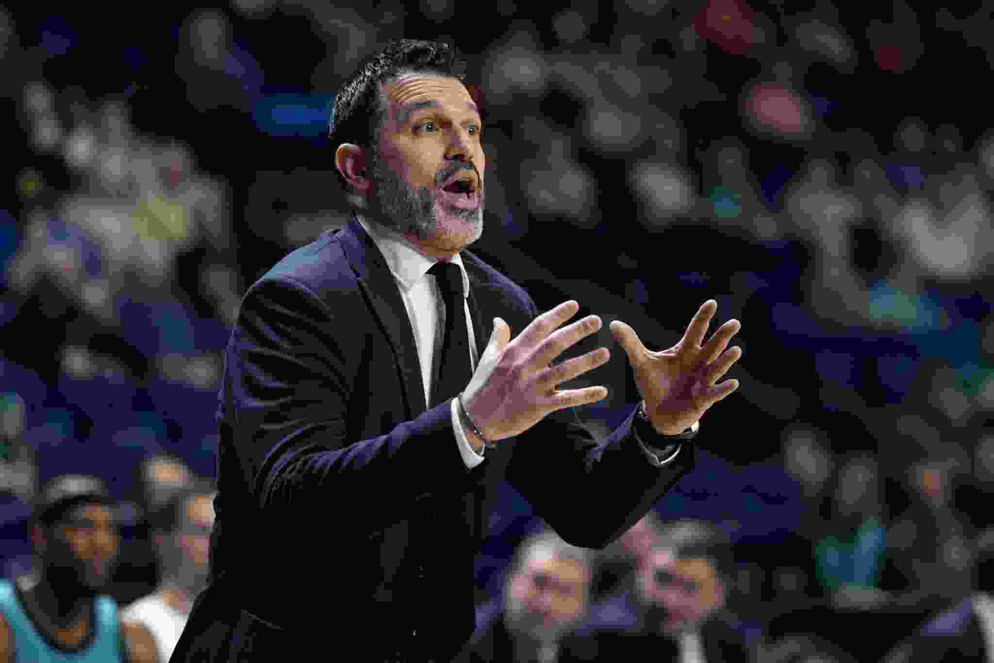 Wolves Mic'd Up: Coach Magro in the thriller against Nevėžis-Optibet